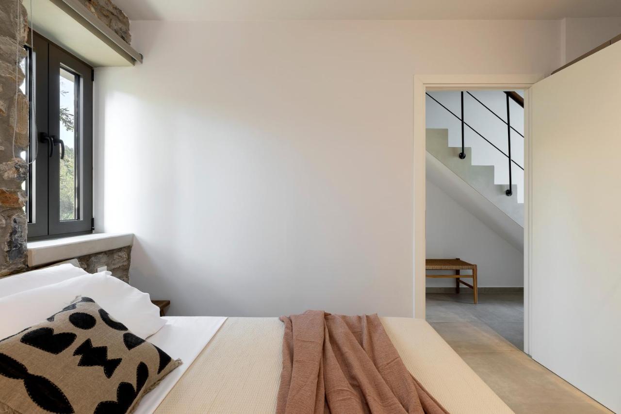 Lichnos Luxury Suites Sourpi Eksteriør billede